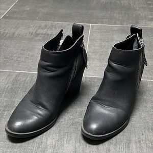 DV Ankle Booties